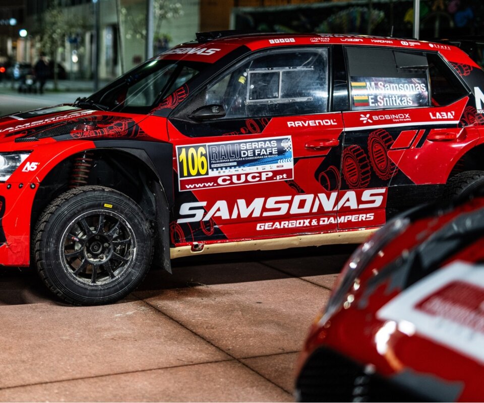 red black car wrap design samsonas motorsport
